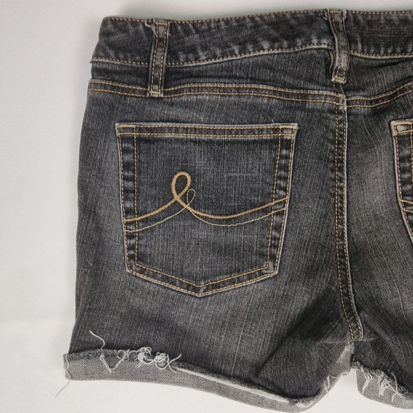 LOFT Slim Boot Black Wash Shorts Size 6 - Picture 6 of 6